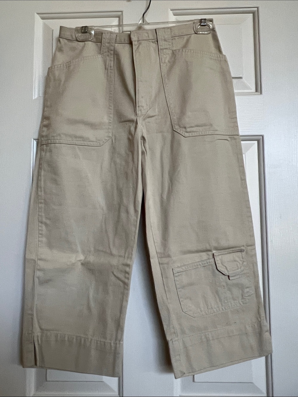 Xhilaration cropped  pants ( NWOT )